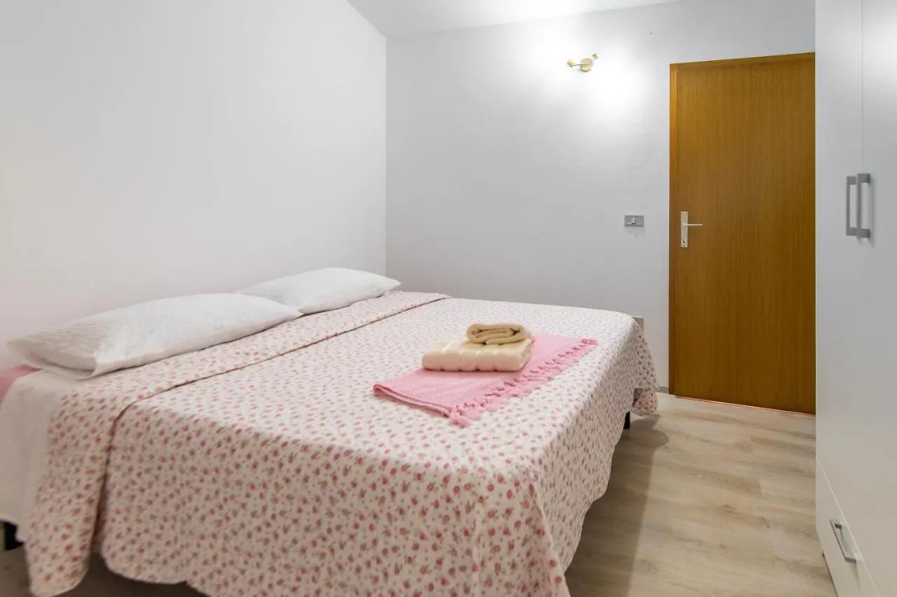 Apartment Mimi Pula